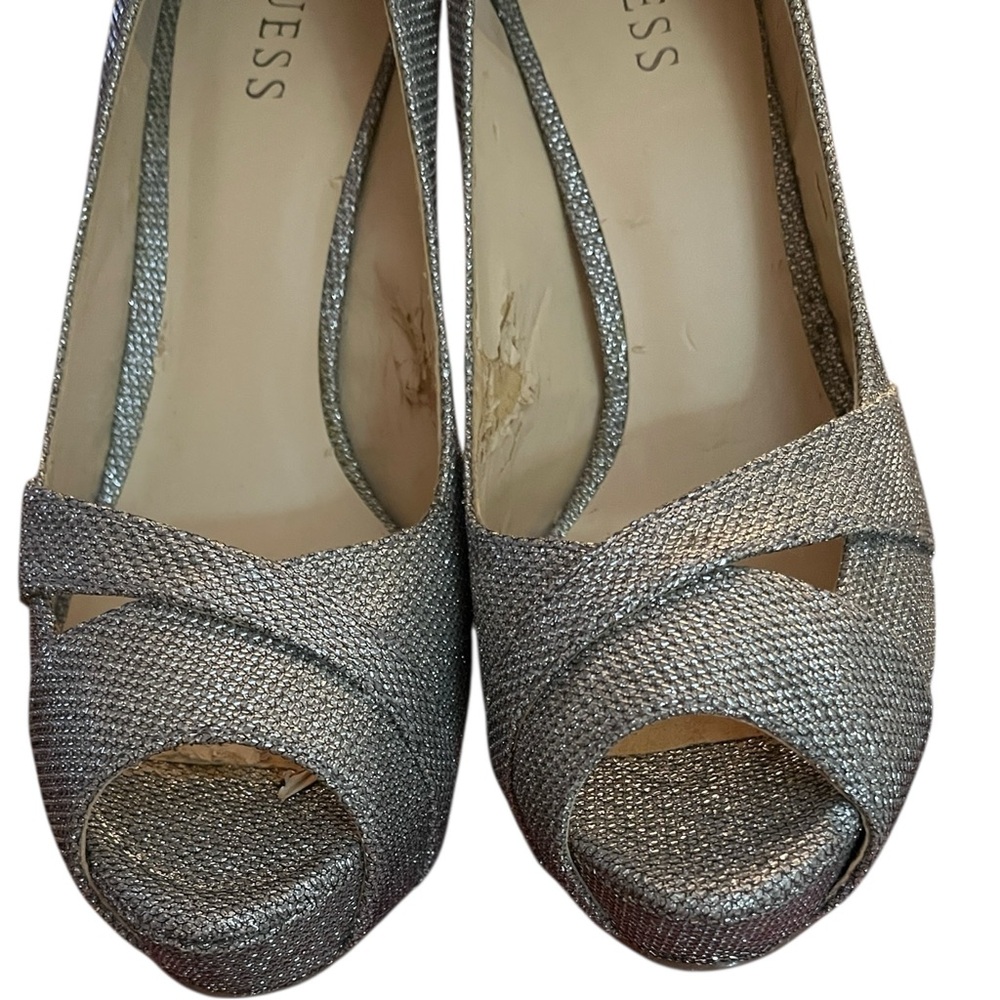 Guess size 10 silver metallic peep toe platform pumps,timeless & super sexy